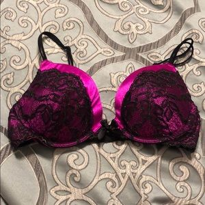 Victoria’s Secret Very Sexy Plunge 34C